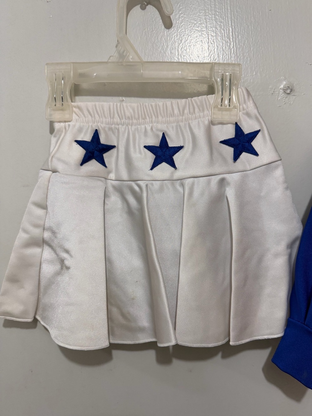 Official Dallas Cowboys Cheerleaders 2pc Uniform - Youth XS (size 2/4) - Picture 3 of 5